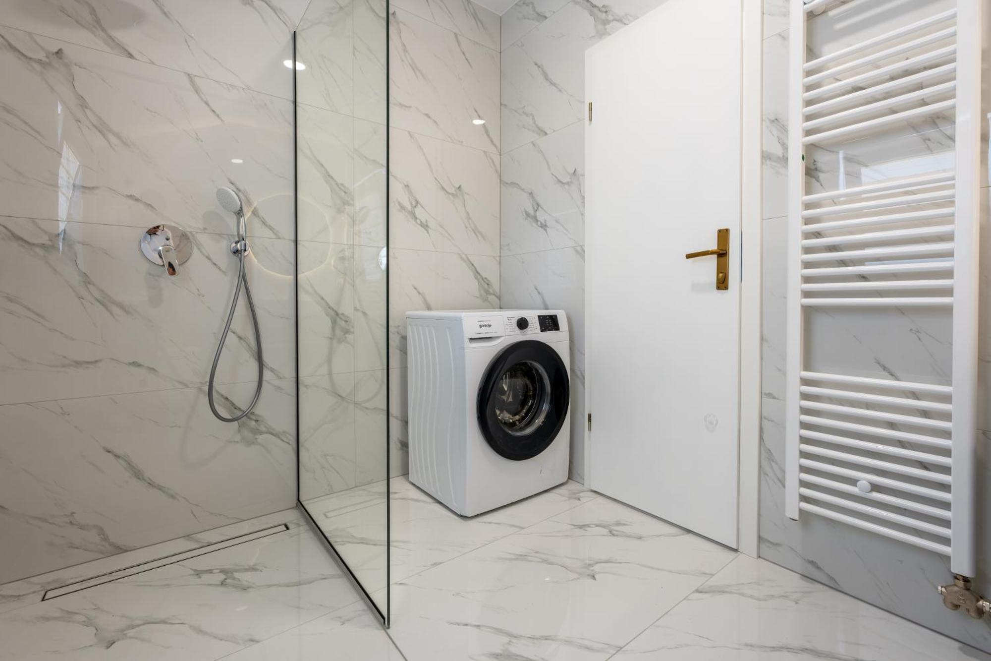 Apartmani Judik ネウム エクステリア 写真